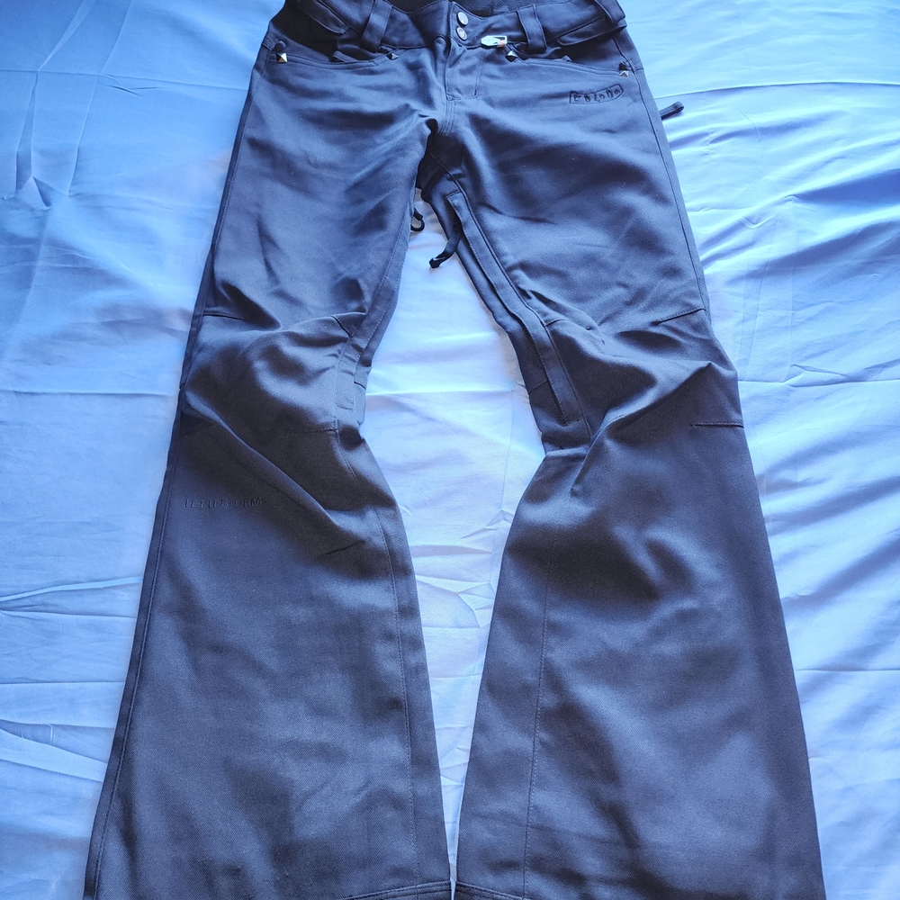 VOLCOM NIMBUS WOMEN'S SKI SNOWBOARD SLIM STRETCH PANTS GRAY SIZE XSMALL IS USED